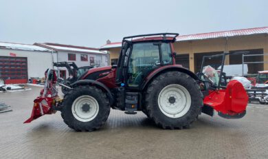Valtra Forstschlepper Tajfun Seilwinde Dragone Forstmulcher