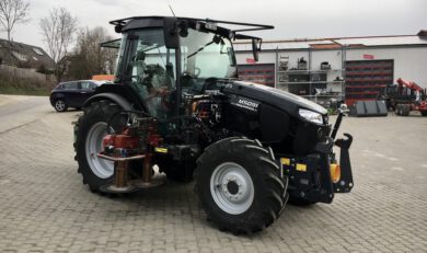 Kubota Hopfenschlepper