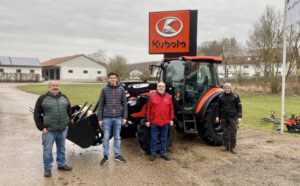Kubota Schlepper M4063 mit ALÖ Frontlader X3S