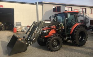 Kubota Schlepper M4063 mit ALÖ Frontlader X3S