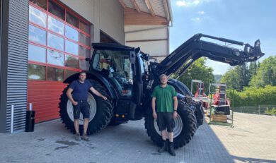 valtra_schlepper_frontlader