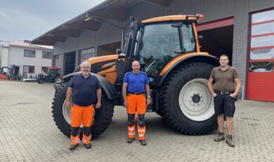 Valtra Kommunalschlepper