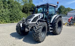 Valtra Schlepper G105A