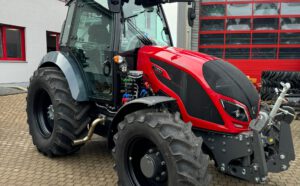 Valtra Schlepper A104H4
