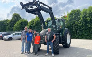 Valtra Schlepper A105 H4