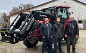 Valtra Schlepper A85 mit ALÖ Frontlader